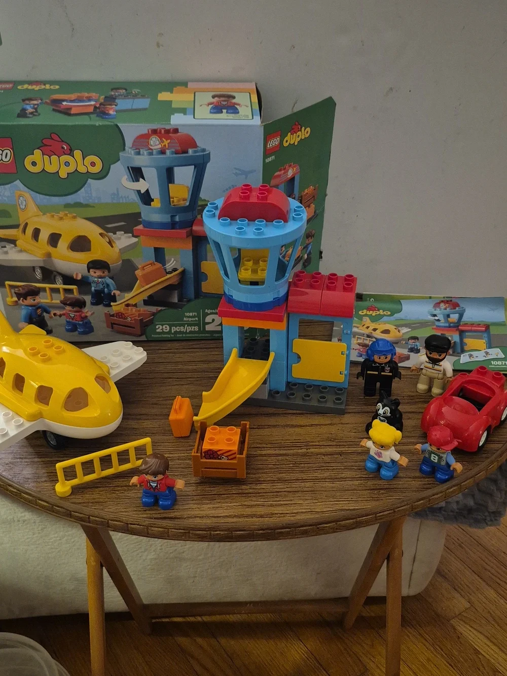 Lego Duplo 20871 Airport Playset - Yellow and Blue Like New 90 % Complete.
